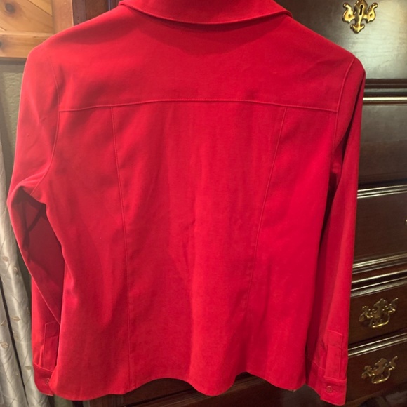 Red blouse - Picture 5 of 5